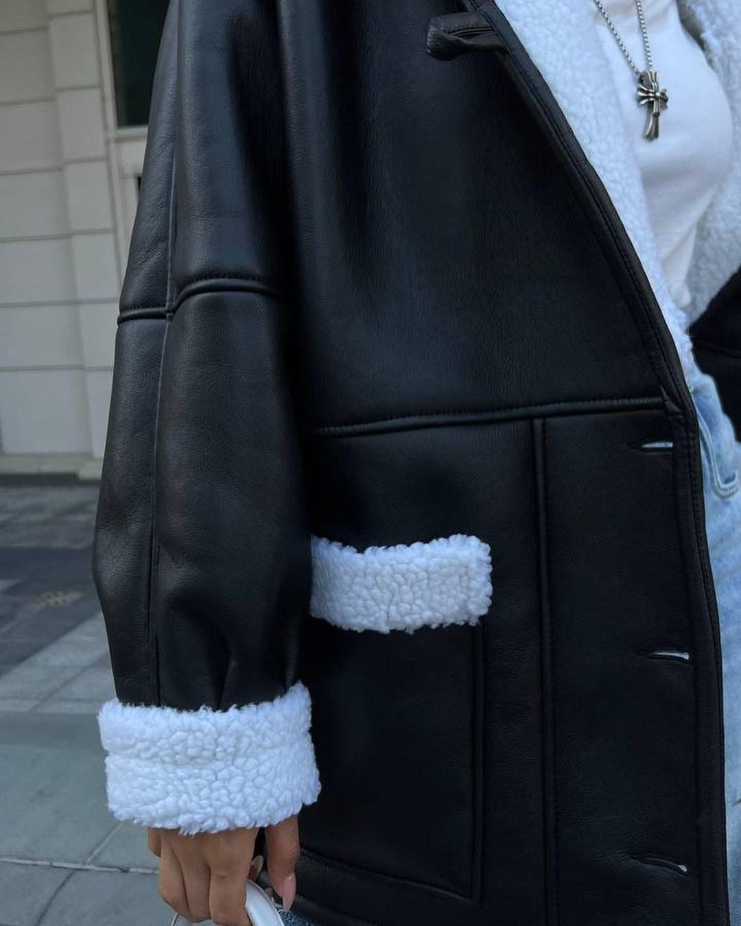 Manteau d'épissage à manches longues en cuir pour femmes